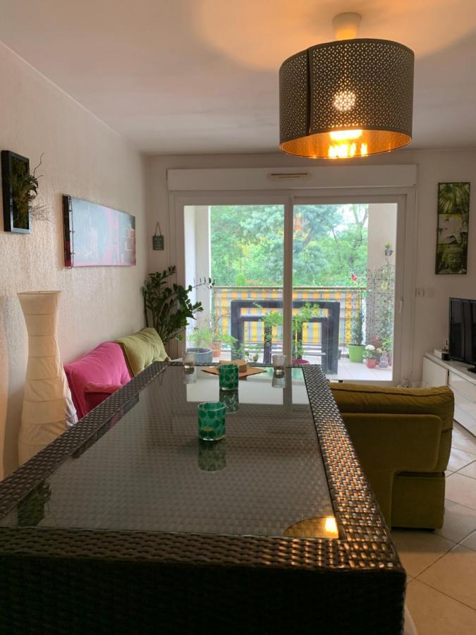 Appartamento Votre Sejour Cosy A Frejus! Esterno foto