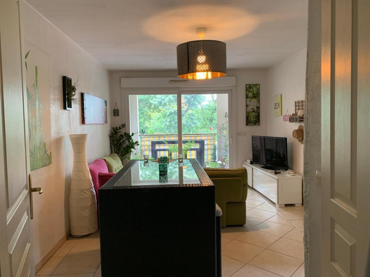 Appartamento Votre Sejour Cosy A Frejus! Esterno foto