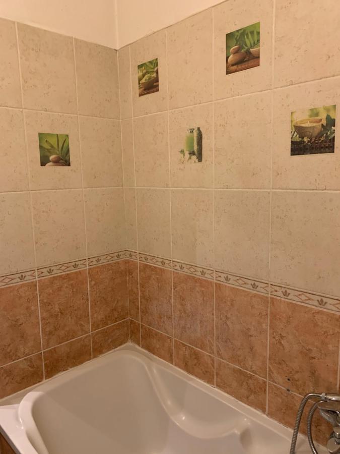 Appartamento Votre Sejour Cosy A Frejus! Esterno foto